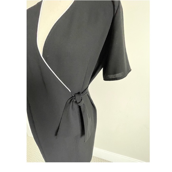 Vintage Woolworth’s wrap dress. Black with white outline. Very pretty. Size S. - Picture 2 of 5